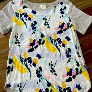 Anthropology Delta sweatshirt tshirt small grey back and flower front